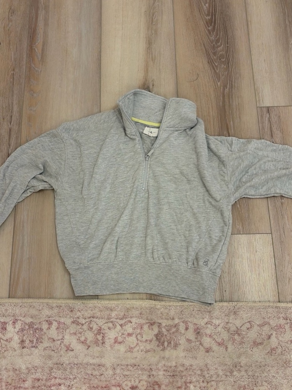 Grey pullover